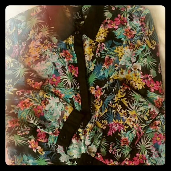 Brody Myles Light Floral Blouse - Picture 1 of 2
